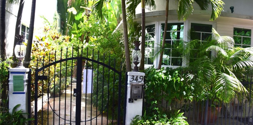 Condo in Miami Beach, Florida, 1 bedroom  № 1365924