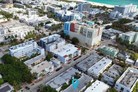 Condo in Miami Beach, Florida, 1 bedroom  № 1365924 - photo 2