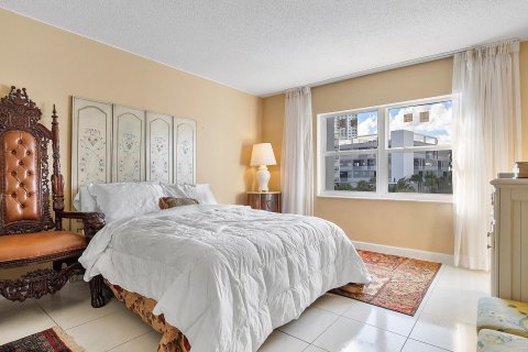 Copropriété à vendre à Hallandale Beach, Floride: 2 chambres, 106.84 m2 № 1172955 - photo 16