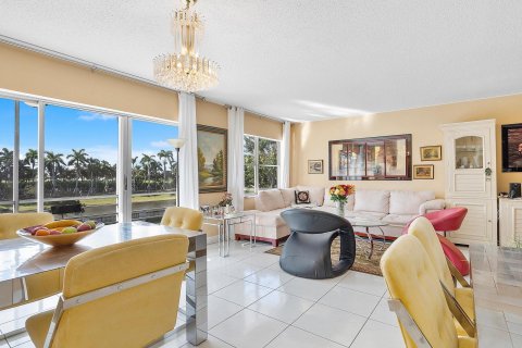 Condominio en venta en Hallandale Beach, Florida, 2 dormitorios, 106.84 m2 № 1172955 - foto 27