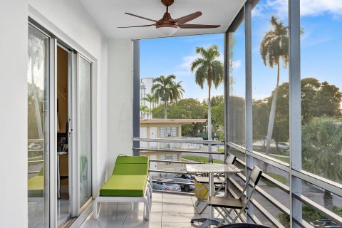 Condominio en venta en Hallandale Beach, Florida, 2 dormitorios, 106.84 m2 № 1172955 - foto 8