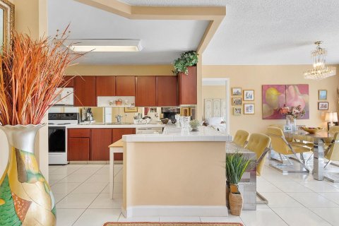 Condominio en venta en Hallandale Beach, Florida, 2 dormitorios, 106.84 m2 № 1172955 - foto 20