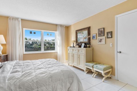 Condominio en venta en Hallandale Beach, Florida, 2 dormitorios, 106.84 m2 № 1172955 - foto 18