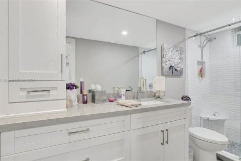 Condo in Aventura, Florida, 2 bedrooms  № 1232344 - photo 16