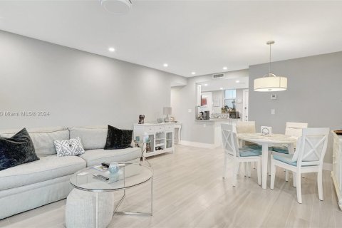 Copropriété à vendre à Aventura, Floride: 2 chambres, 100.61 m2 № 1232344 - photo 6