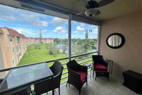 Condominio en venta en Sunrise, Florida, 1 dormitorio, 62.71 m2 № 597134 - foto 9