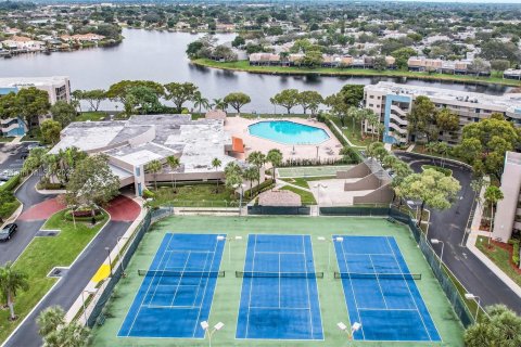 Condo in Pembroke Pines, Florida, 2 bedrooms  № 1316012 - photo 25