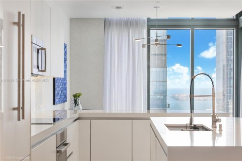 Condominio en venta en Miami, Florida, 4 dormitorios, 278.43 m2 № 918110 - foto 7