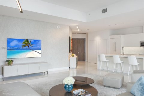 Condominio en venta en Miami, Florida, 4 dormitorios, 278.43 m2 № 918110 - foto 22