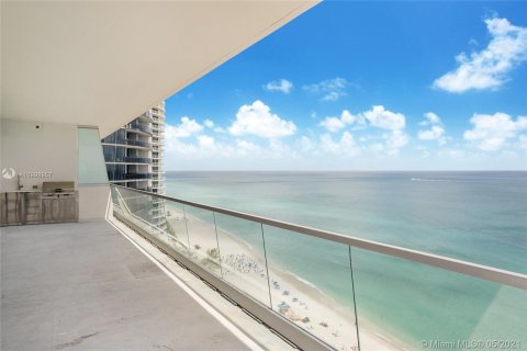 Condominio en venta en Sunny Isles Beach, Florida, 4 dormitorios, 416.67 m2 № 8535 - foto 14