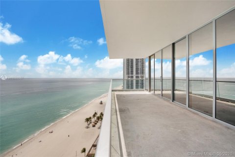 Condominio en venta en Sunny Isles Beach, Florida, 4 dormitorios, 416.67 m2 № 8535 - foto 15