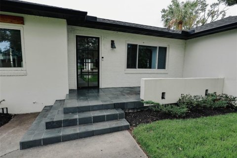 House in Tampa, Florida 2 bedrooms, 152.08 sq.m. № 1437341 - photo 24