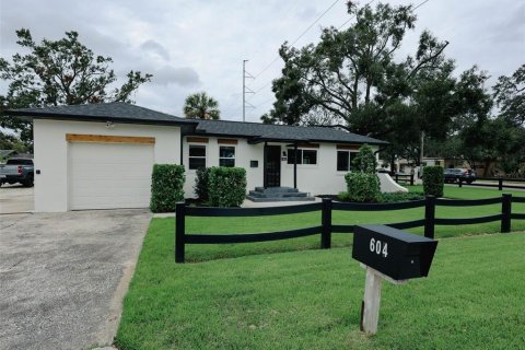 House in Tampa, Florida 2 bedrooms, 152.08 sq.m. № 1437341 - photo 25