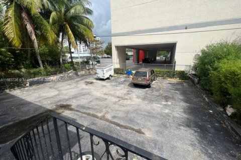 Купить коммерческую недвижимость в Майами, Флорида № 1098549 - фото 6