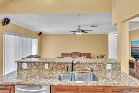 Casa en venta en Lauderhill, Florida, 4 dormitorios, 176.79 m2 № 1372738 - foto 26