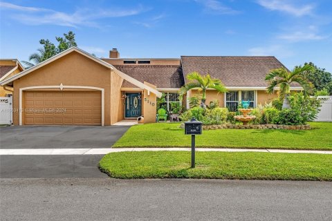 Villa ou maison à vendre à Lauderhill, Floride: 4 chambres, 176.79 m2 № 1372738 - photo 1