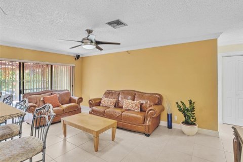 Casa en venta en Lauderhill, Florida, 4 dormitorios, 176.79 m2 № 1372738 - foto 16