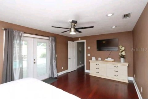 House in Tampa, Florida 3 bedrooms, 156.26 sq.m. № 1315361 - photo 14