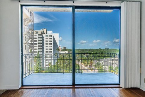 Condominio en venta en Tampa, Florida, 1 dormitorio, 56.86 m2 № 635225 - foto 12