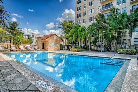 Condominio en venta en Tampa, Florida, 1 dormitorio, 56.86 m2 № 635225 - foto 17