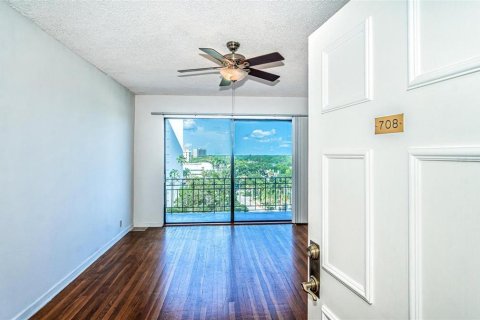 Condominio en venta en Tampa, Florida, 1 dormitorio, 56.86 m2 № 635225 - foto 2