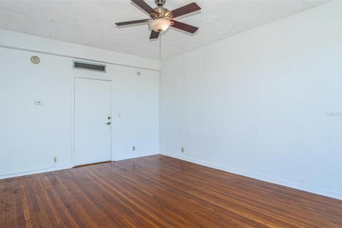 Condominio en venta en Tampa, Florida, 1 dormitorio, 56.86 m2 № 635225 - foto 5