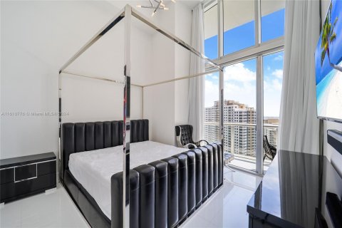 Condo in Miami, Florida, 2 bedrooms  № 1233242 - photo 12