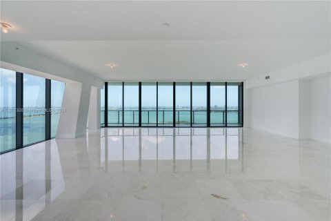 Condominio en venta en Miami, Florida, 3 dormitorios, 307.97 m2 № 1228376 - foto 7