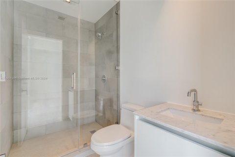 Condo in Miami, Florida, 3 bedrooms  № 1228376 - photo 28