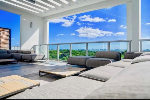 Condo in Miami, Florida, 1 bedroom  № 1369060 - photo 29