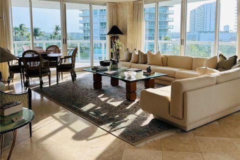 Condo in Sunny Isles Beach, Florida, 3 bedrooms  № 1330527 - photo 9