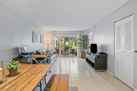 Copropriété à vendre à Coral Springs, Floride: 2 chambres, 96.99 m2 № 1330628 - photo 5