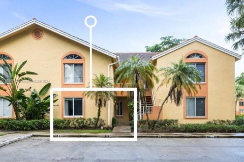 Copropriété à vendre à Coral Springs, Floride: 2 chambres, 96.99 m2 № 1330628 - photo 1