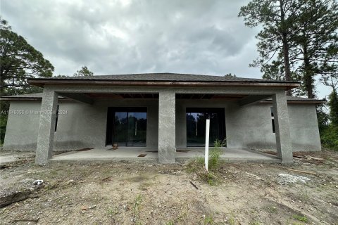 Immobilier commercial à vendre à Lehigh Acres, Floride: 222.78 m2 № 1330627 - photo 7