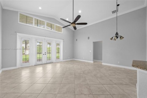 Villa ou maison à vendre à Pembroke Pines, Floride: 3 chambres, 192.68 m2 № 1232710 - photo 16