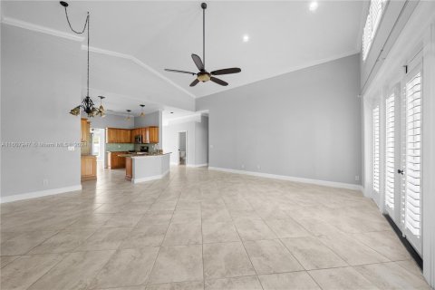 Villa ou maison à vendre à Pembroke Pines, Floride: 3 chambres, 192.68 m2 № 1232710 - photo 19