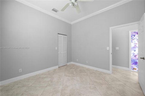 Villa ou maison à vendre à Pembroke Pines, Floride: 3 chambres, 192.68 m2 № 1232710 - photo 28