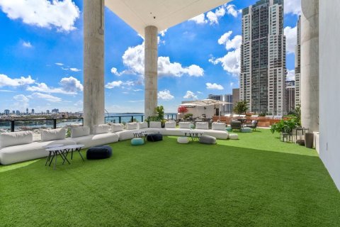 Condo in Miami, Florida, 1 bedroom  № 1233472 - photo 3