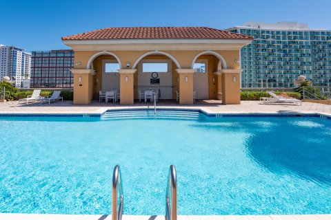 Condo in West Palm Beach, Florida, 2 bedrooms  № 1102321 - photo 8