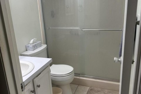 Copropriété à vendre à Stuart, Floride: 2 chambres, 94.2 m2 № 1102320 - photo 3