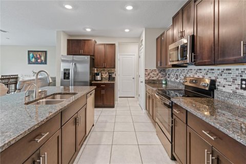 Casa en venta en Wimauma, Florida, 6 dormitorios, 312.34 m2 № 917954 - foto 9