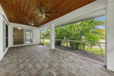 House in Jupiter, Florida 3 bedrooms, 130.43 sq.m. № 1399055 - photo 15