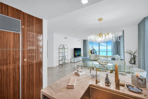 Condominio en venta en Sunny Isles Beach, Florida, 4 dormitorios, 254.18 m2 № 1329934 - foto 13