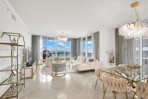 Condo in Sunny Isles Beach, Florida, 4 bedrooms  № 1329934 - photo 10