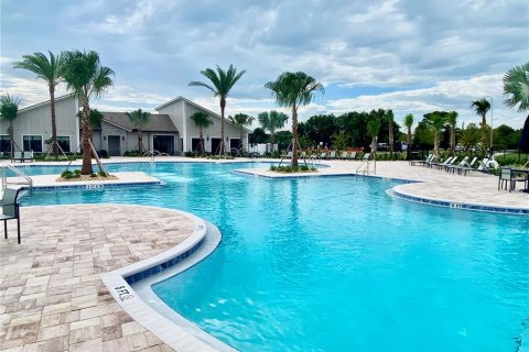 Villa ou maison à louer à Kissimmee, Floride: 4 chambres, 221.85 m2 № 1366888 - photo 2