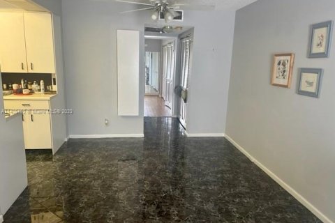 Condominio en venta en Deerfield Beach, Florida, 1 dormitorio, 68.56 m2 № 574017 - foto 9