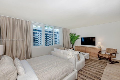 Condominio en alquiler en Miami Beach, Florida, 61.32 m2 № 62025 - foto 9