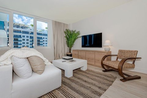 Condominio en alquiler en Miami Beach, Florida, 61.32 m2 № 62025 - foto 8