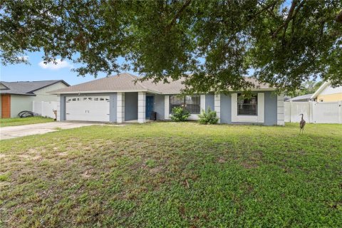 Villa ou maison à vendre à Kissimmee, Floride: 3 chambres, 159.61 m2 № 1311677 - photo 2