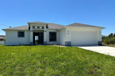 Villa ou maison à vendre à Lehigh Acres, Floride: 3 chambres, 164.81 m2 № 1401749 - photo 1